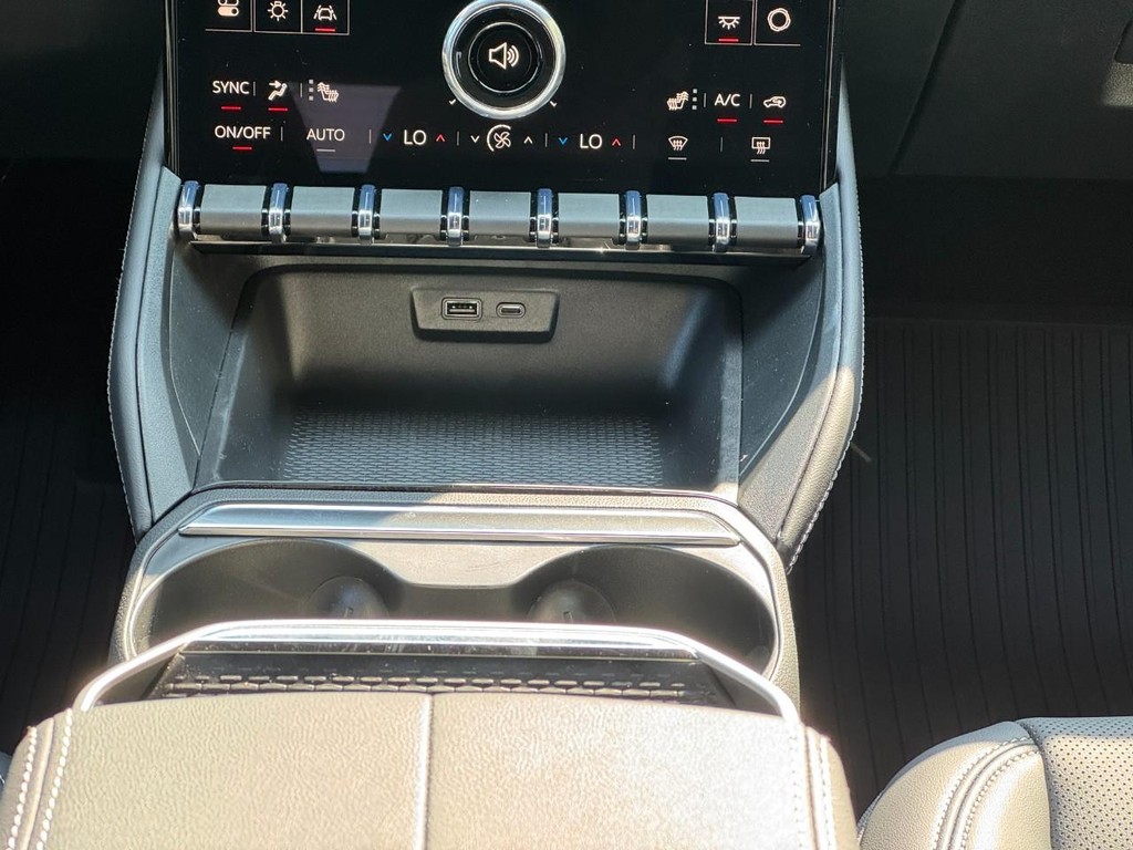 GMC Terrain Vehicle Image 10
