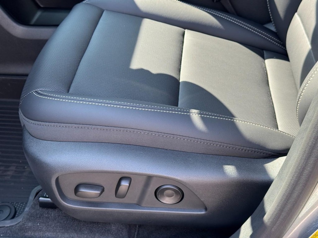 GMC Terrain Vehicle Image 11