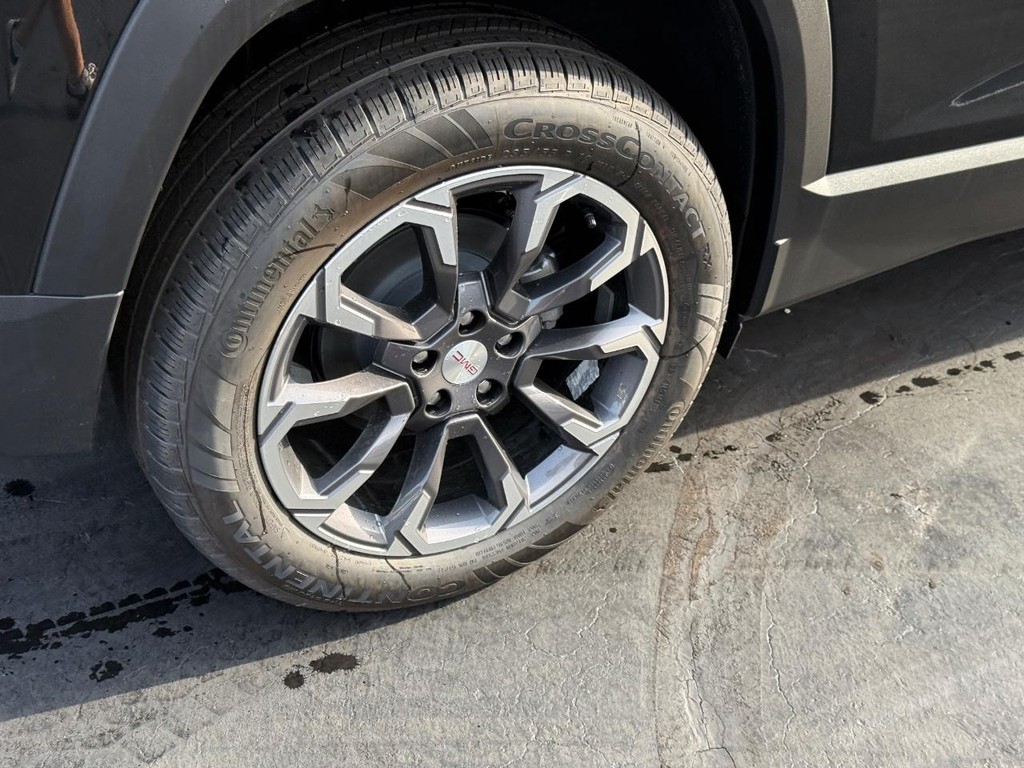 GMC Terrain Vehicle Image 04