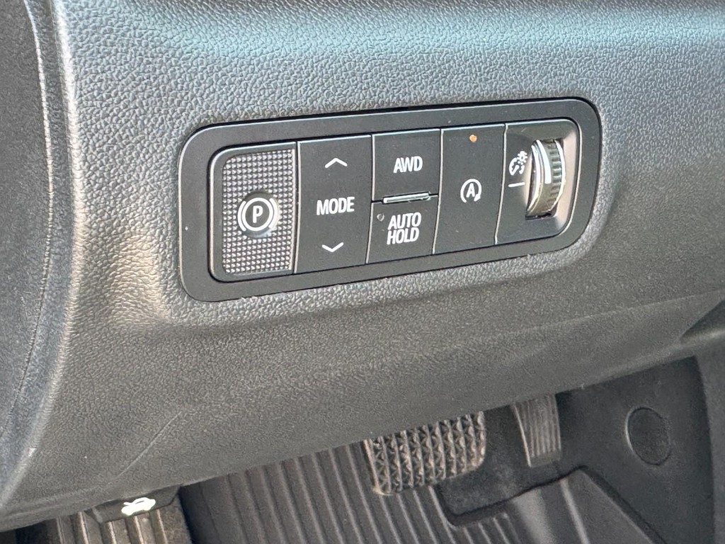 GMC Terrain Vehicle Image 13