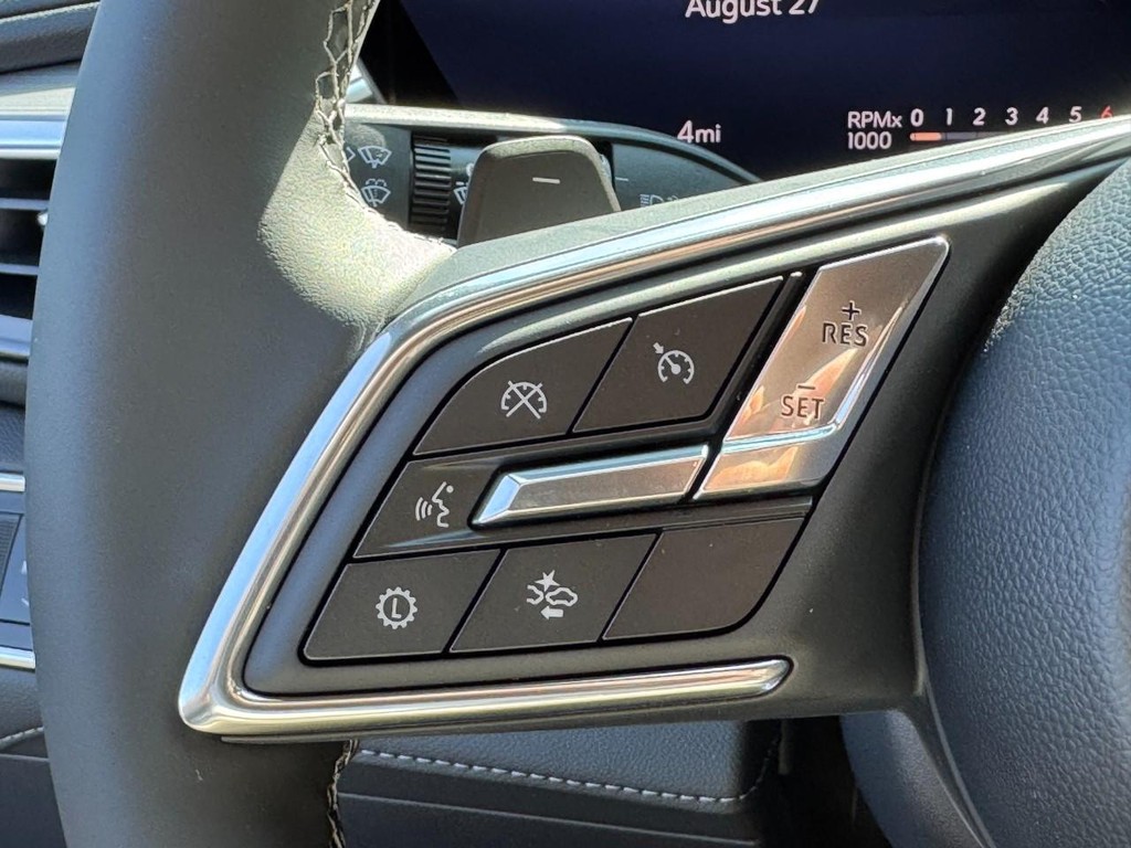 Buick Enclave Vehicle Image 15