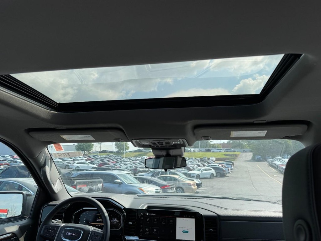 GMC Sierra 1500 Vehicle Image 08
