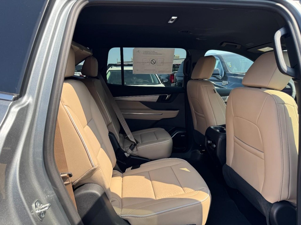 Buick Enclave Vehicle Image 05