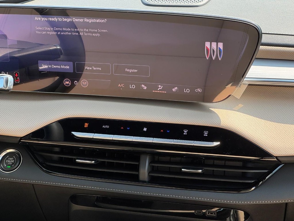 Buick Enclave Vehicle Image 10