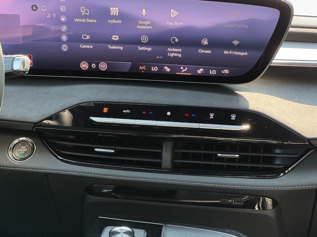 Buick Enclave Vehicle Image 10
