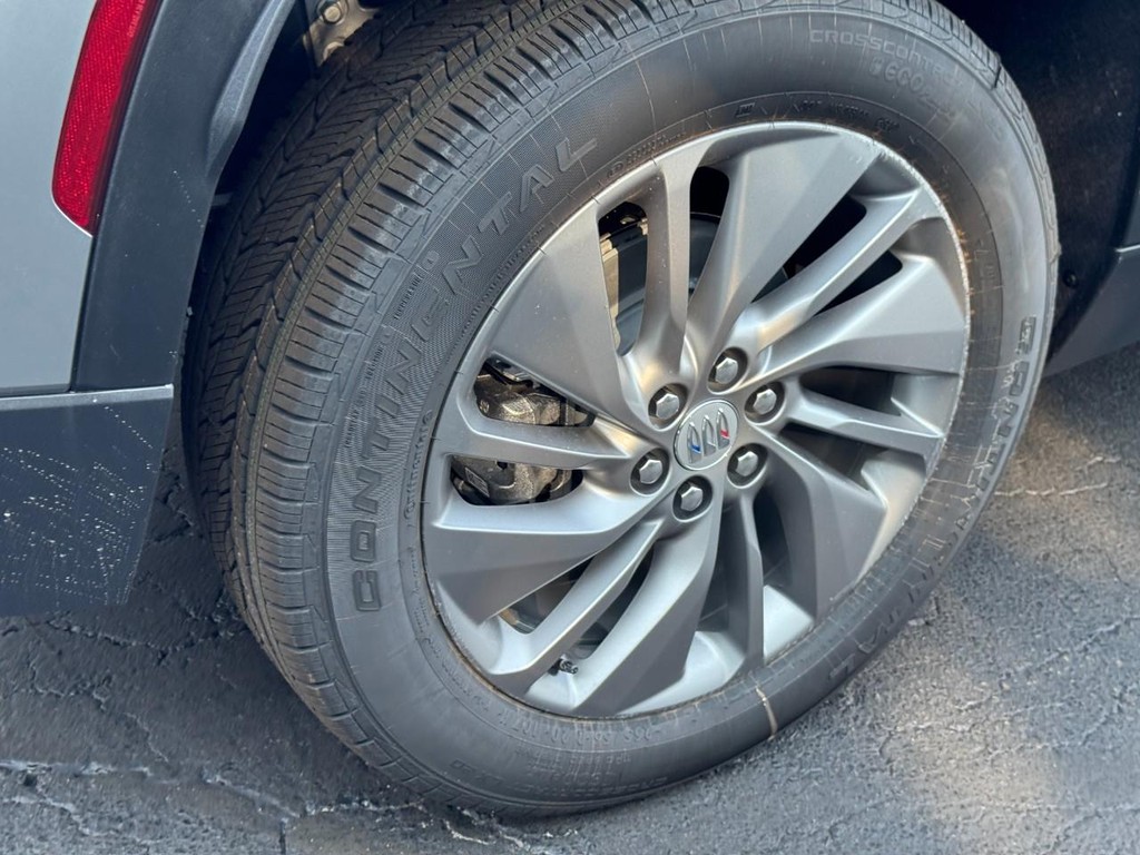 Buick Enclave Vehicle Image 04