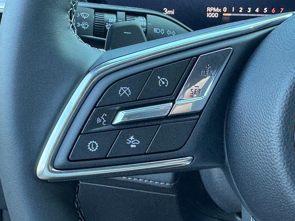 Buick Enclave Vehicle Image 15
