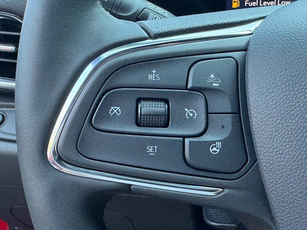 Buick Envista Vehicle Image 12