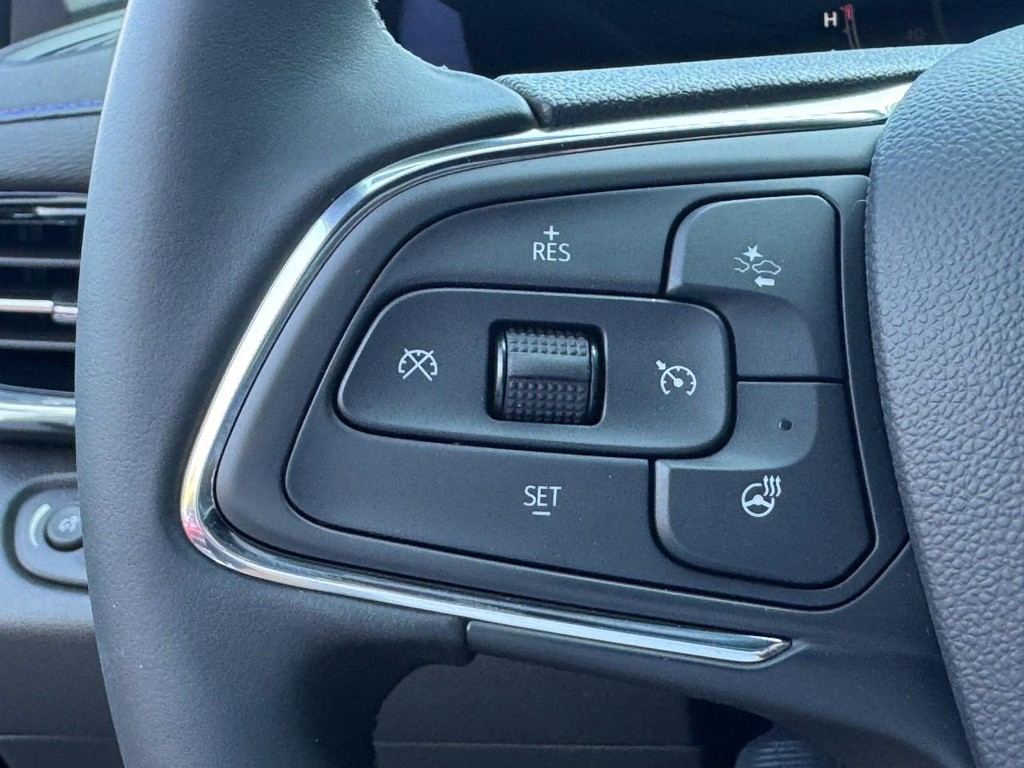 Buick Envista Vehicle Image 13