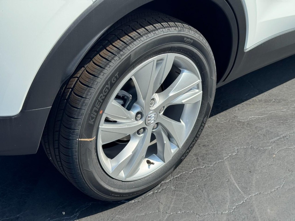 Buick Encore GX Vehicle Image 04