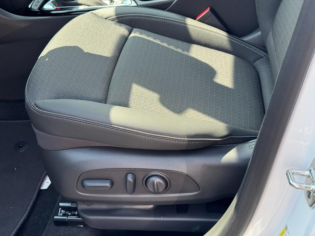 Buick Encore GX Vehicle Image 10