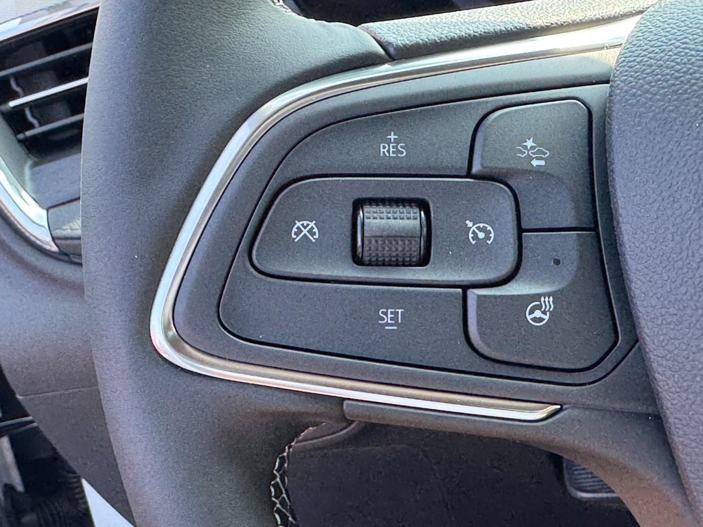 Buick Encore GX Vehicle Image 12