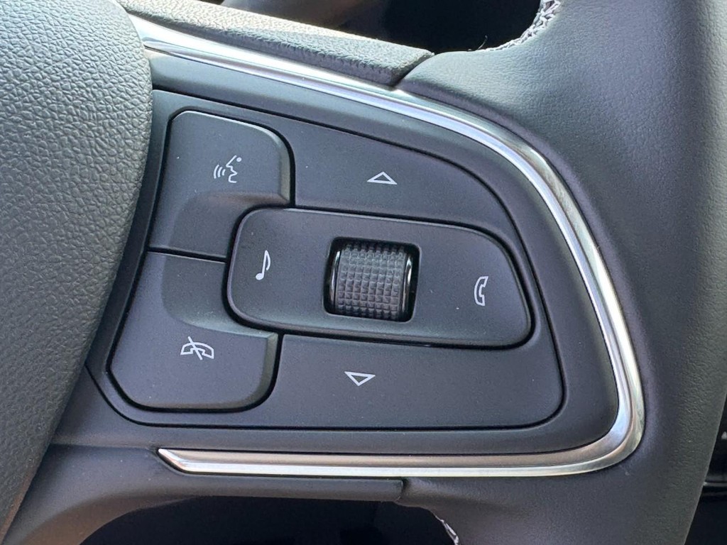 Buick Encore GX Vehicle Image 13