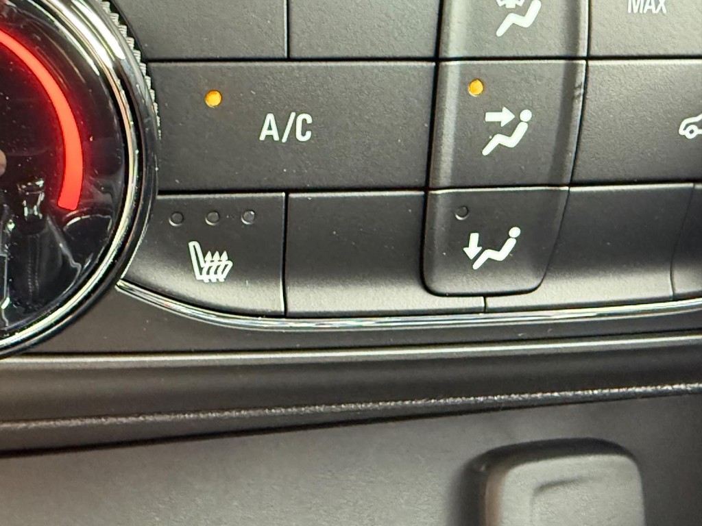 Buick Encore GX Vehicle Image 16