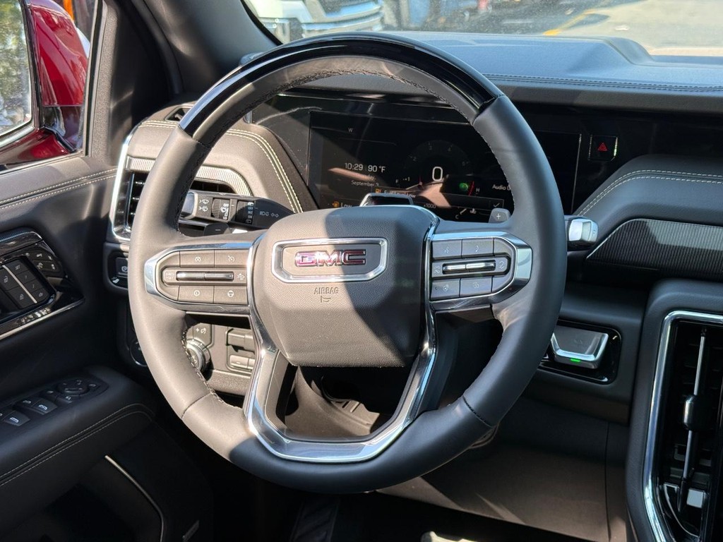 GMC Yukon XL Vehicle Image 08
