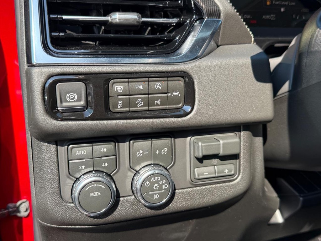 GMC Yukon XL Vehicle Image 14