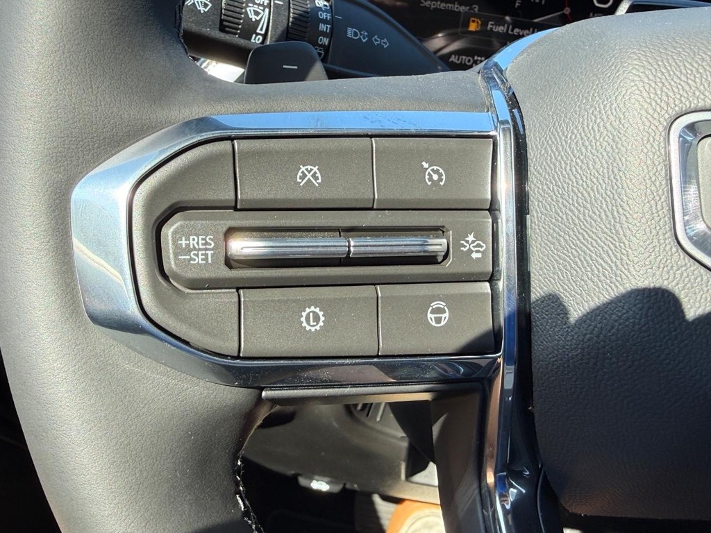 GMC Yukon XL Vehicle Image 15