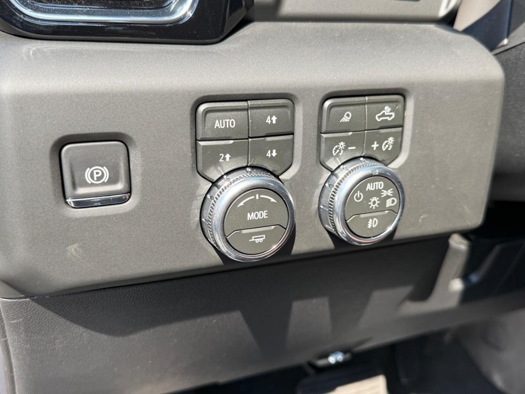 GMC Sierra 2500HD Vehicle Image 13