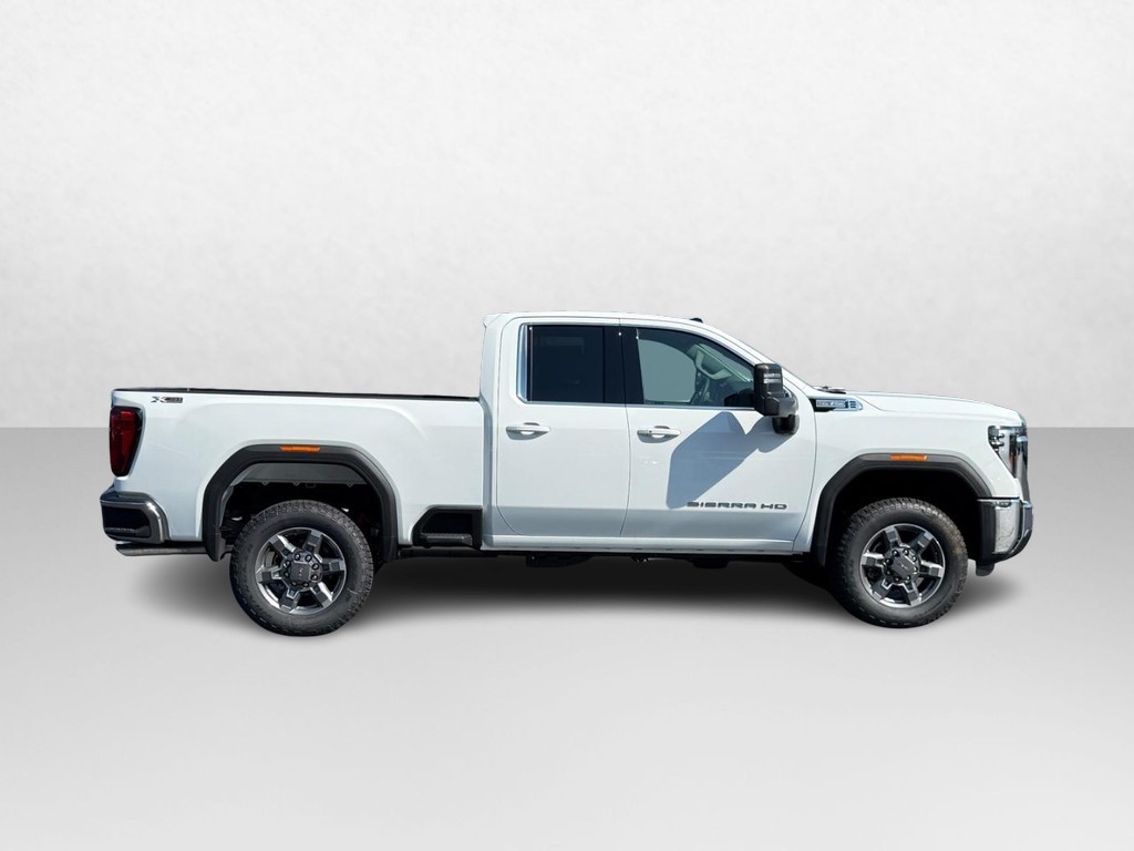 GMC Sierra 2500HD Vehicle Image 02