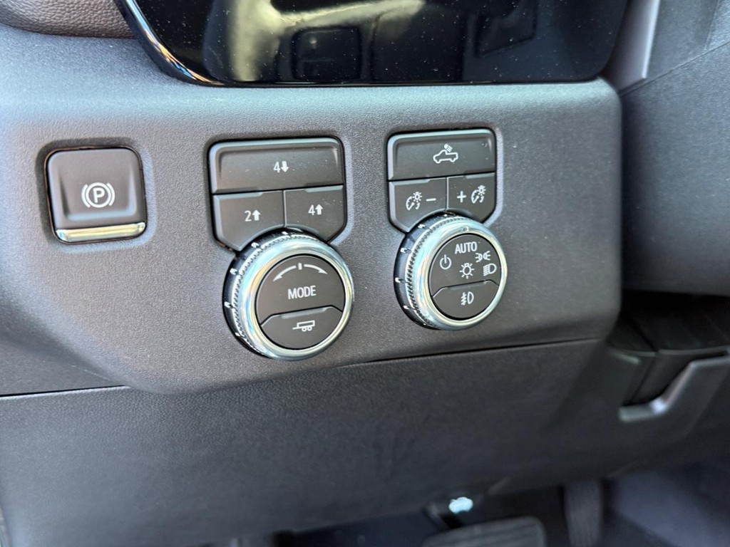 GMC Sierra 2500HD Vehicle Image 11