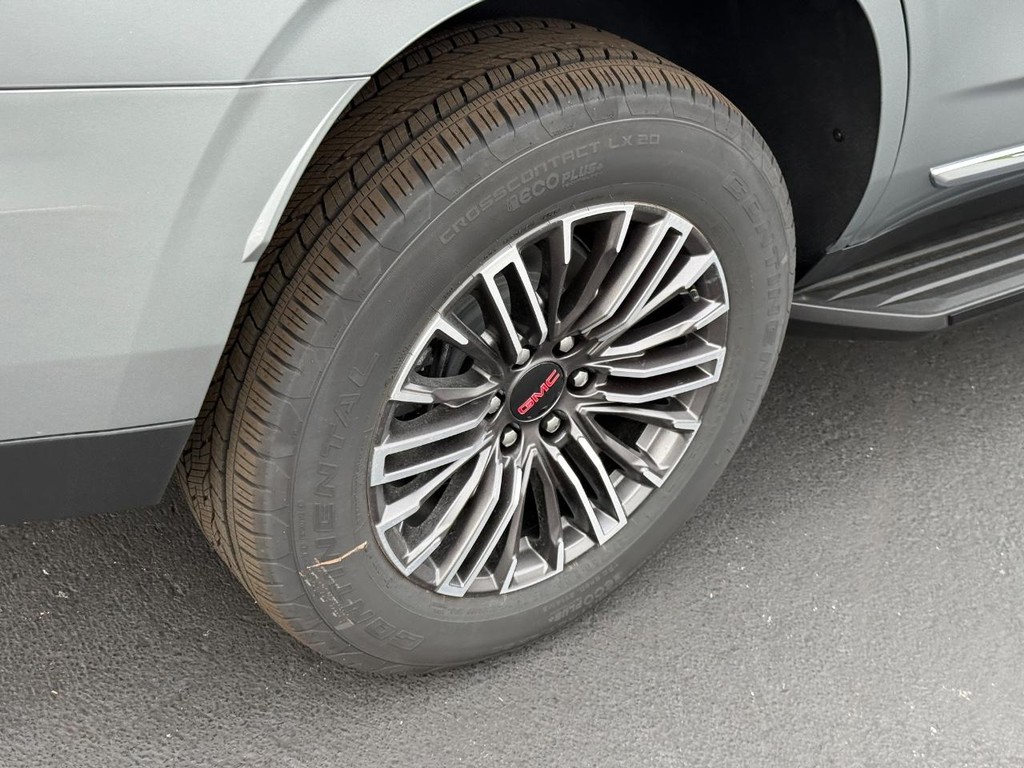 GMC Yukon Vehicle Image 04