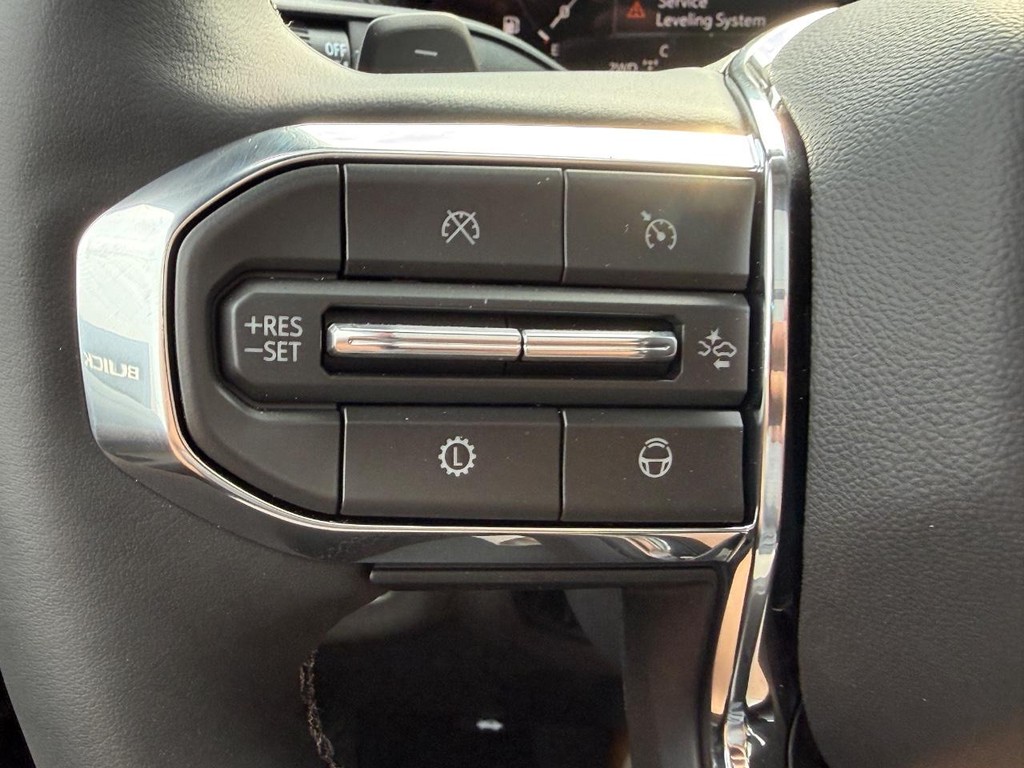 GMC Yukon Vehicle Image 16
