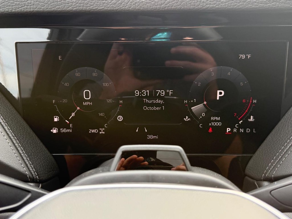 GMC Yukon Vehicle Image 18