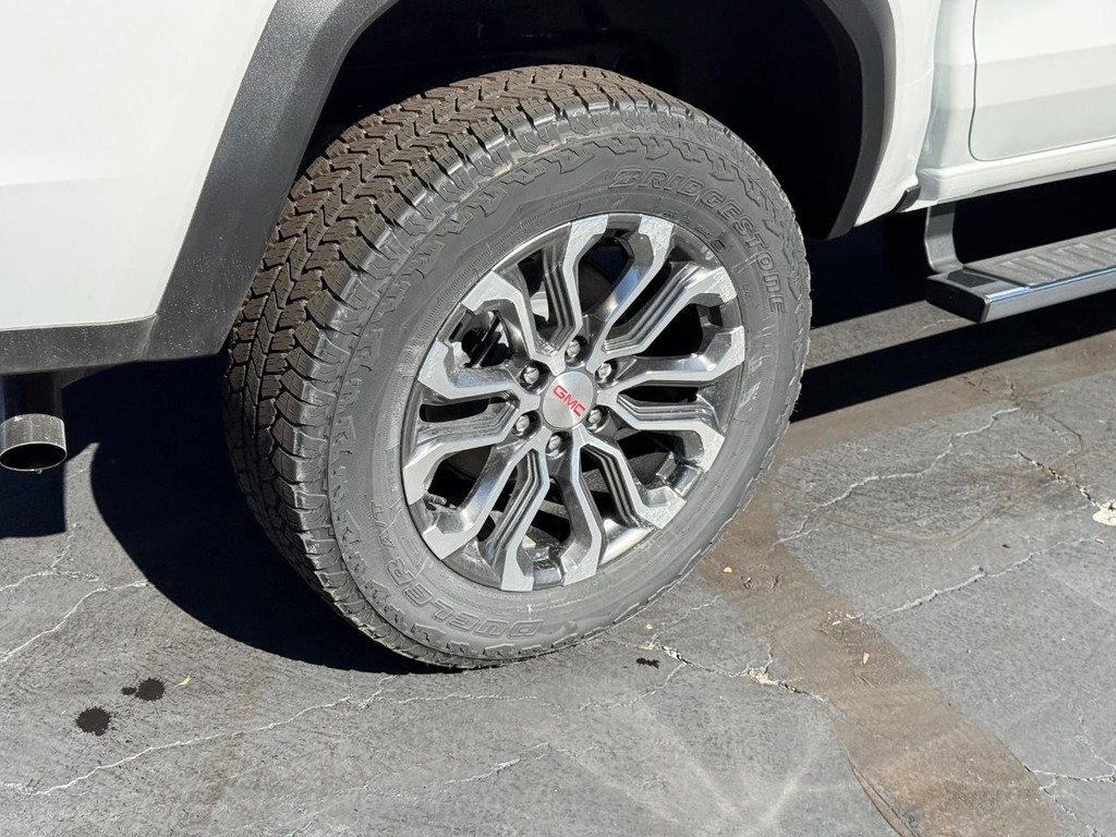 GMC Canyon Vehicle Image 04