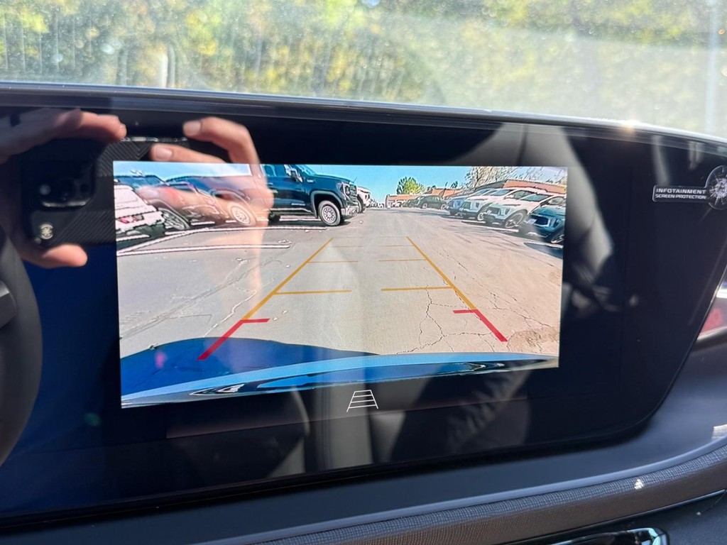 Buick Envista Vehicle Image 15