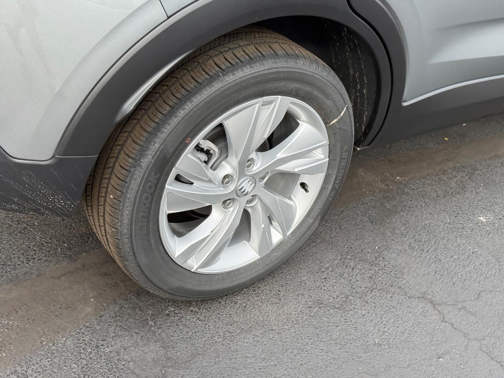 Buick Encore GX Vehicle Image 04