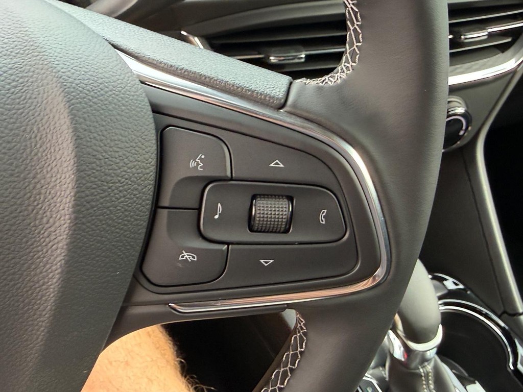 Buick Encore GX Vehicle Image 13