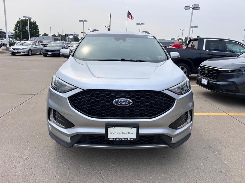 Ford Edge Vehicle Full-screen Gallery Image 08