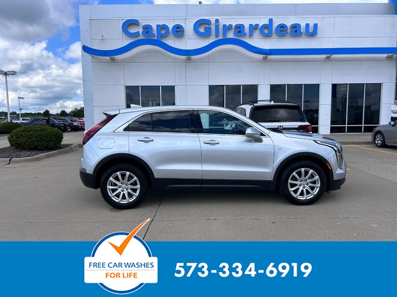 Cadillac XT4 Vehicle Full-screen Gallery Image 01