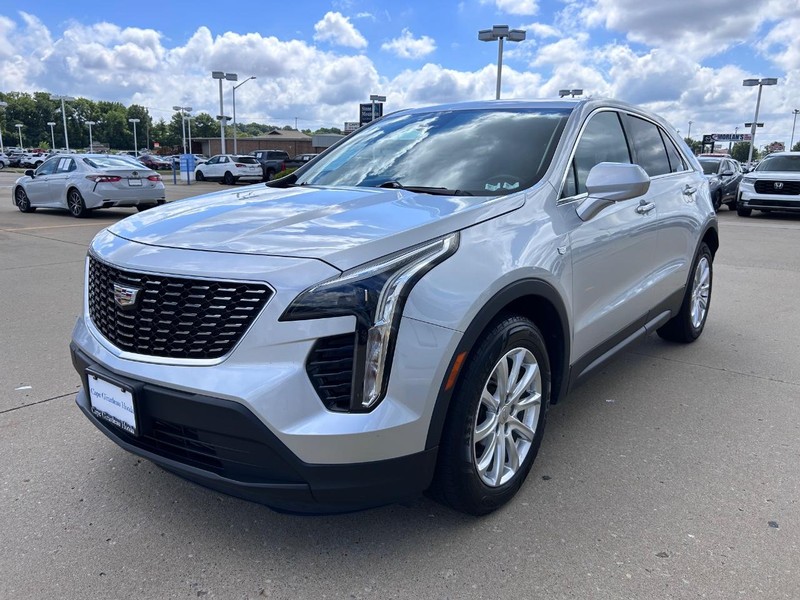 Cadillac XT4 Vehicle Full-screen Gallery Image 06