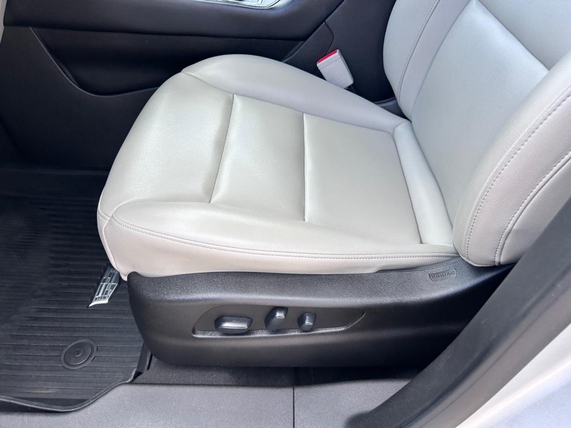 Cadillac XT4 Vehicle Full-screen Gallery Image 18