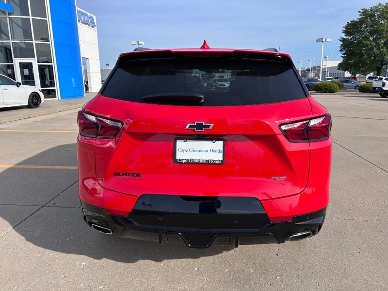 Chevrolet Blazer Vehicle Full-screen Gallery Image 03