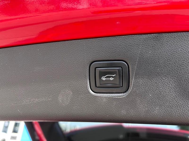 Chevrolet Blazer Vehicle Full-screen Gallery Image 05