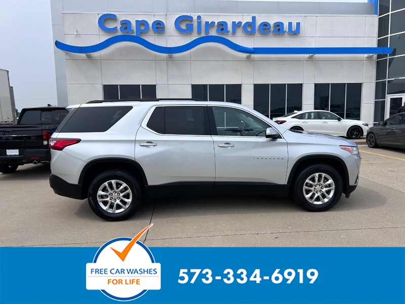 Chevrolet Traverse Vehicle Full-screen Gallery Image 01