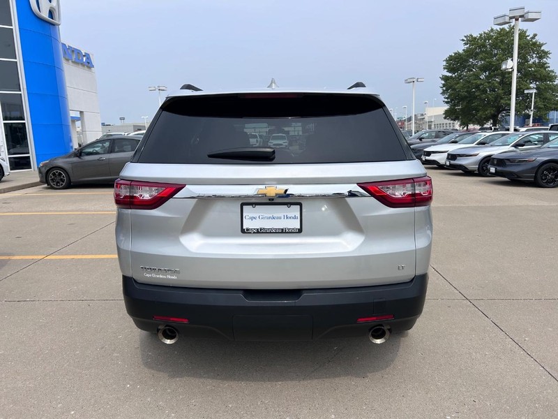 Chevrolet Traverse Vehicle Full-screen Gallery Image 03