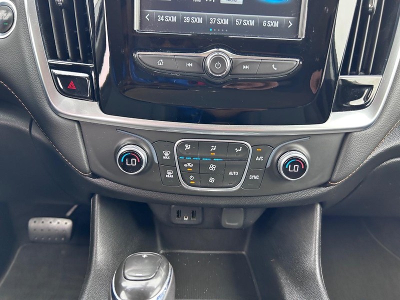 Chevrolet Traverse Vehicle Full-screen Gallery Image 16