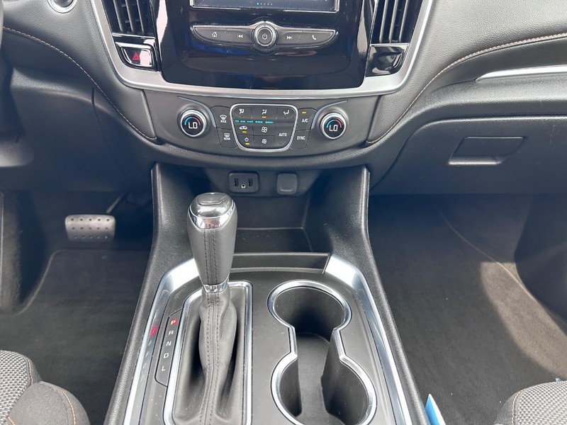 Chevrolet Traverse Vehicle Full-screen Gallery Image 17