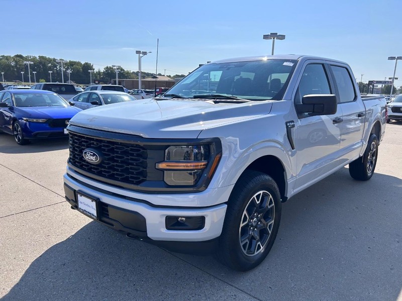 Ford F-150 Vehicle Full-screen Gallery Image 06