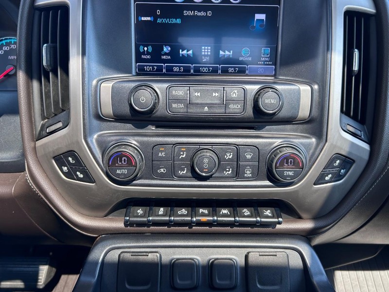 GMC Sierra 1500 Vehicle Full-screen Gallery Image 15