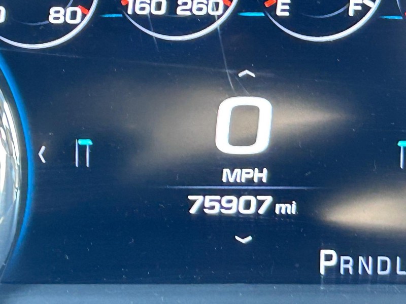 GMC Sierra 1500 Vehicle Full-screen Gallery Image 20