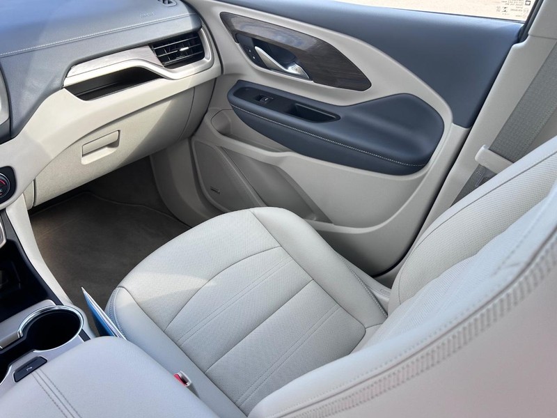 GMC Terrain Vehicle Full-screen Gallery Image 17