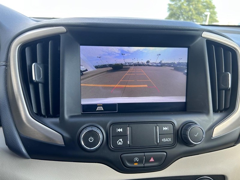 GMC Terrain Vehicle Full-screen Gallery Image 22