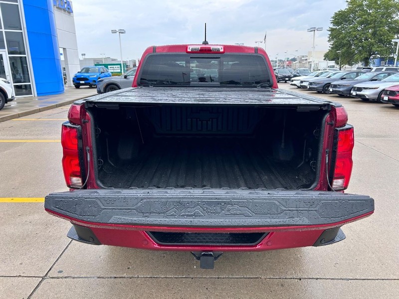 Chevrolet Colorado Vehicle Full-screen Gallery Image 04