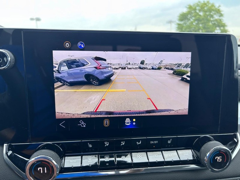 Chevrolet Colorado Vehicle Full-screen Gallery Image 20