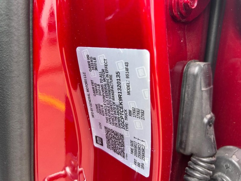 Chevrolet Colorado Vehicle Full-screen Gallery Image 21