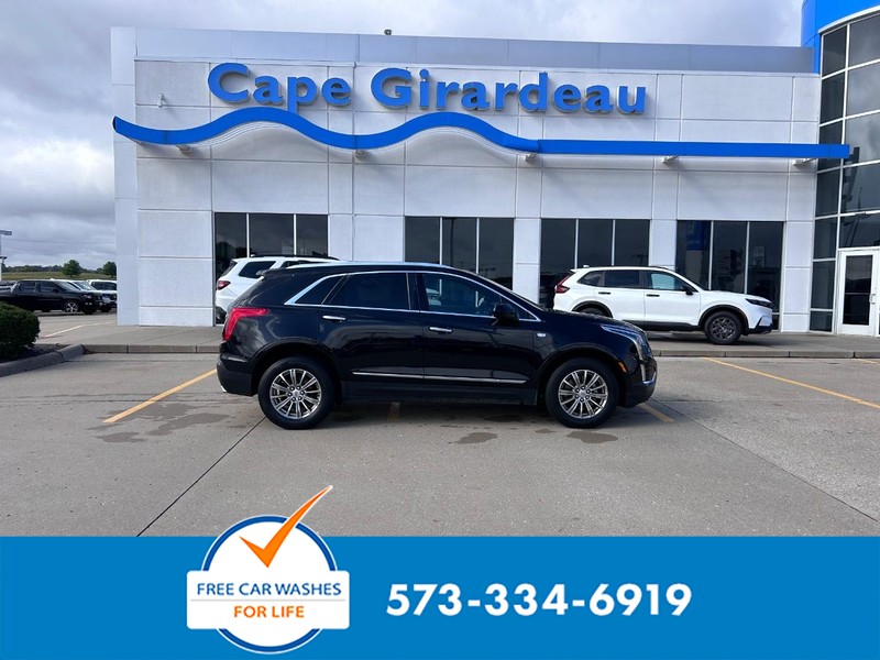 Cadillac XT5 Vehicle Full-screen Gallery Image 01